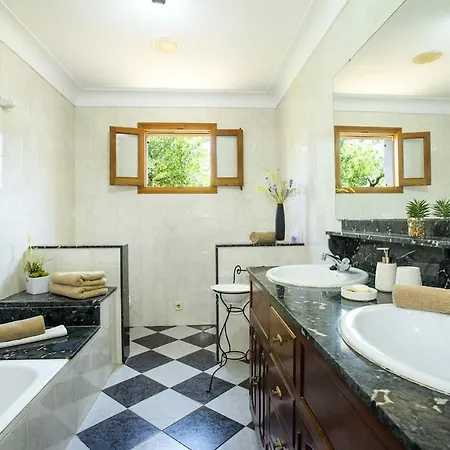 New! Orquidea - Walking Distance To Village Villa